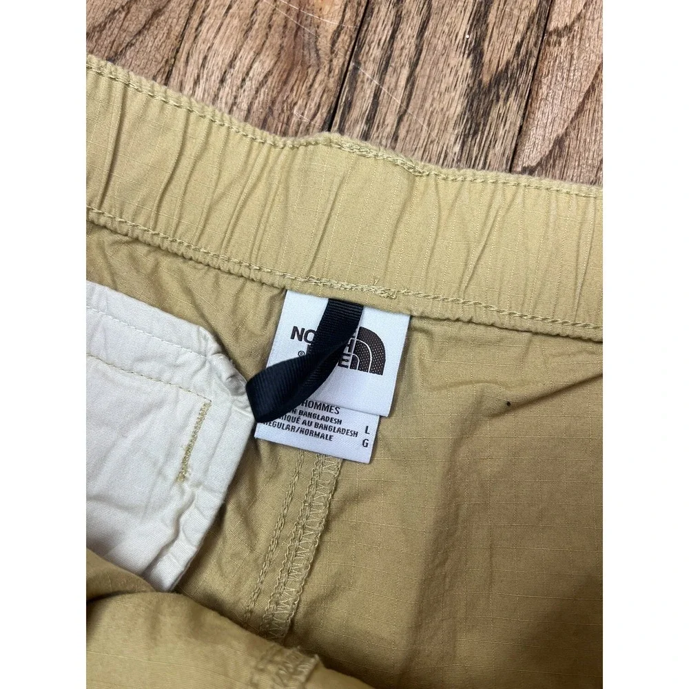 The North Face Men's Antelope Tan Ripstop Cargo Hiking Shorts Men's Sz Large